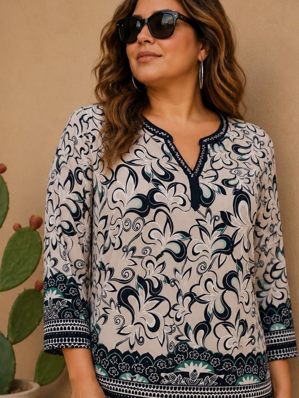 Women's Size Large Floral Print Embellished Tunic Top - Picture 10 of 10